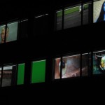 "Sehen und gesehen werden" Medienwand (Video "der nackte Spion") - Hochschule für Technik und Wirtschaft  Installation als Medienwand
